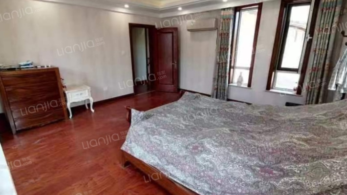 爱丁堡南入户，大院子，精装修品牌家具家电，证满-卧室B