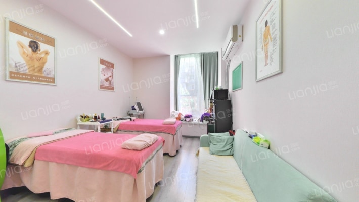 摩尔公寓二手房实景图