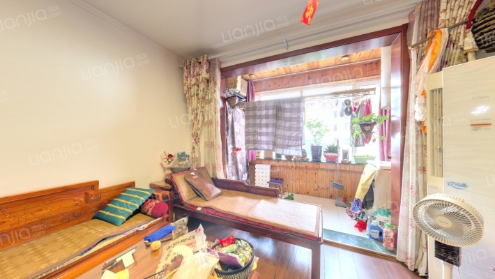 东山经适房二手房实景图