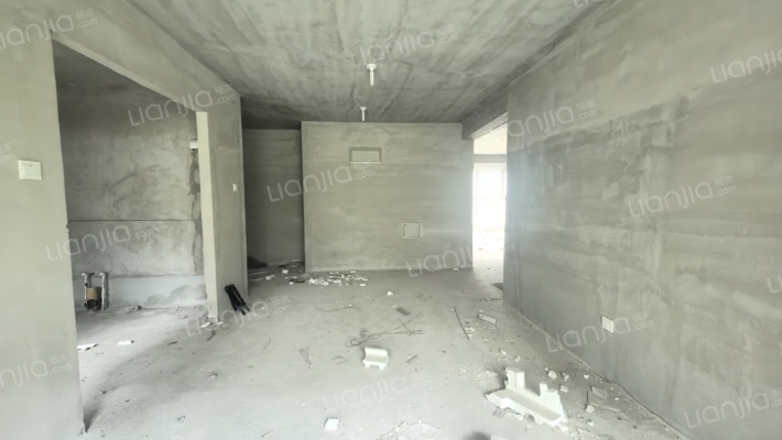 御景园一层带下樾三居室 房本满二-餐厅