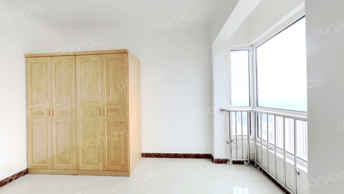 急售三利一期带装修两居，价格美丽-卧室B