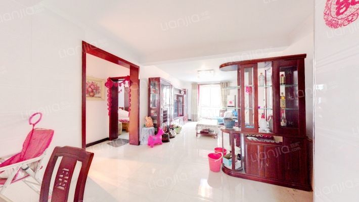 此房房本满二，过户税费低，低楼层，集体供暖...-客厅