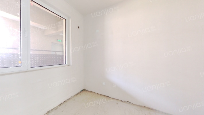 冠云路南侧，配套齐全，出门集贸市场 ，二康医院-卧室B