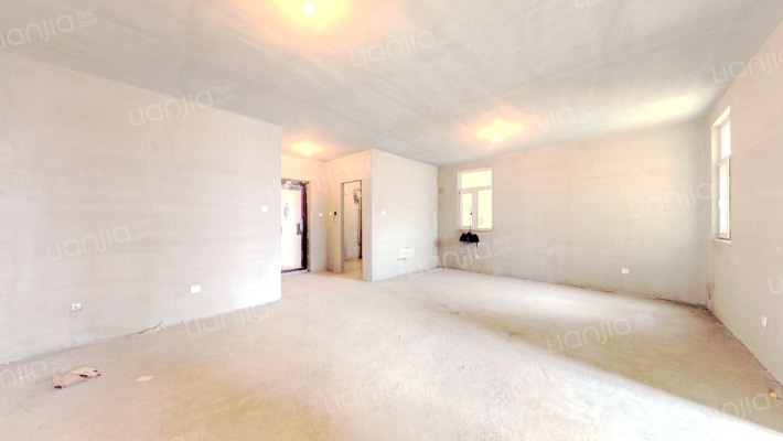 满五  中间楼层 三居采光全天-客厅