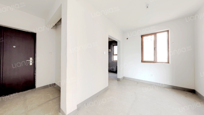 精装修 餐厅H户型 中层 满二 东边户 南北通透-餐厅