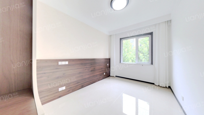 纯别墅区上叠，集中供暖，精装修 满二，得房率高-卧室C