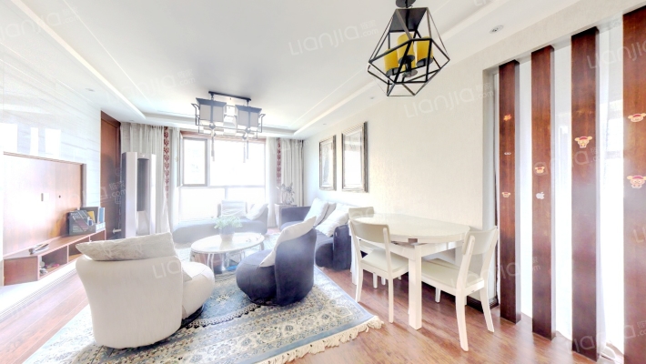 钻石商圈南北通透两居室高楼层采光无遮挡-客厅