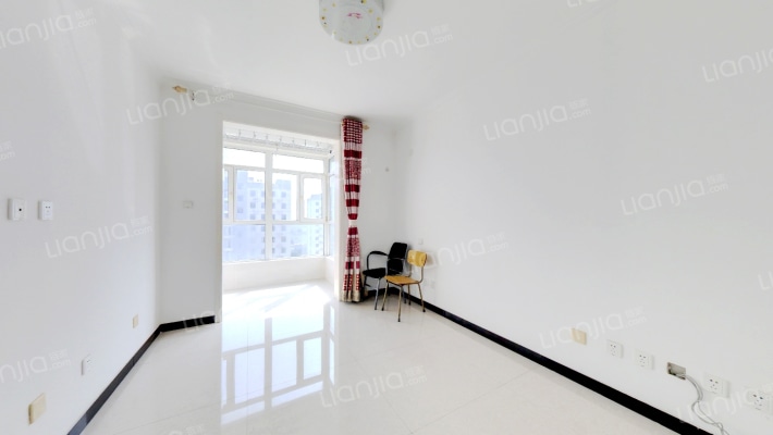 精装婚房三居室，户型方正，房本满五-卧室C