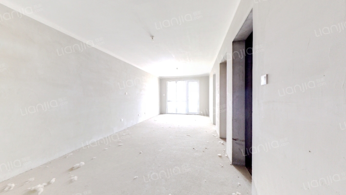 方正三居室，无遮挡，采光视野好。-客厅