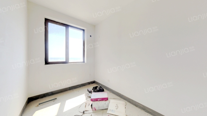 高铁东站 理想湾南向三居 此顶层 好房出售-卧室B