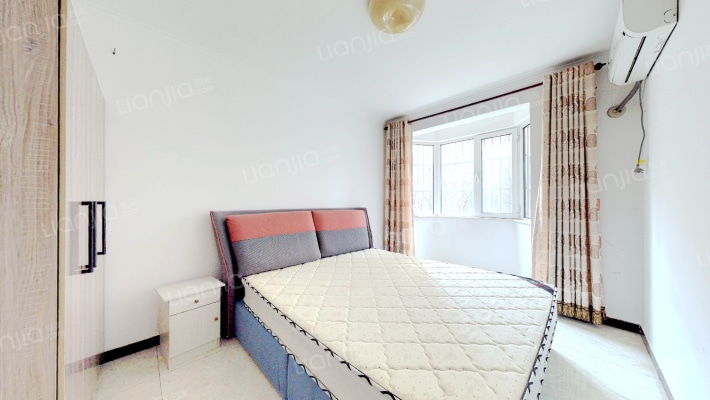 开发区  惠友钻石广场  全南两居室 有装修-卧室B