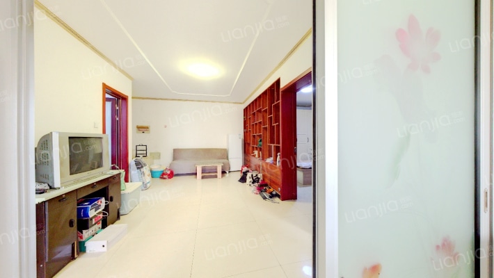 中医院北侧，军怡公馆， 正规三居-客厅