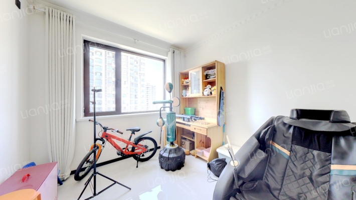 出售 凤麟府南北通透三居双卫 精装修-卧室C