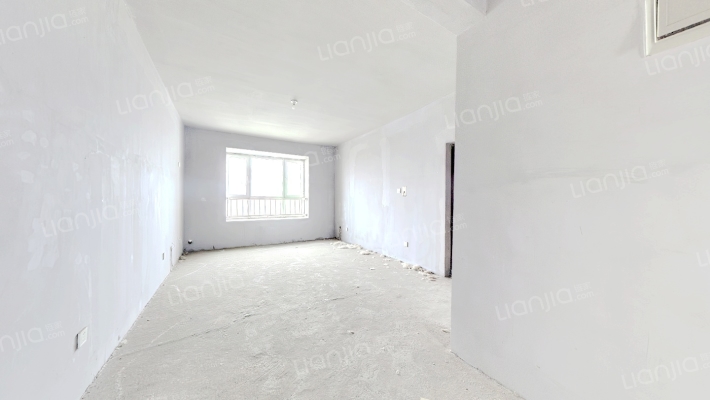 南北通透，正规三居室，毛坯房...-客厅