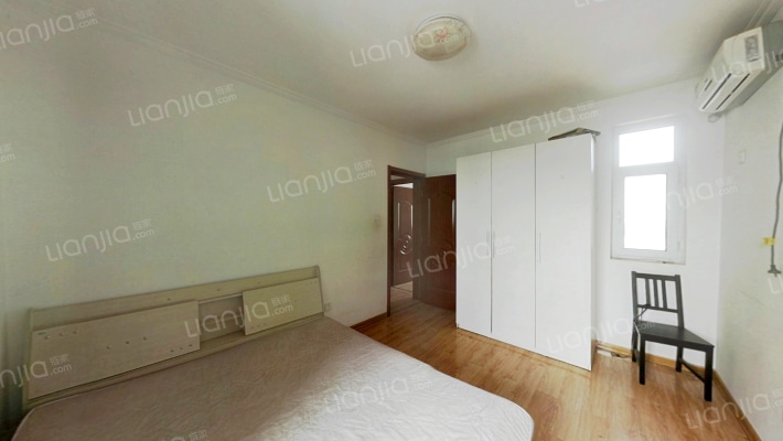 冠云路电梯房全阳两居室 好楼层-卧室A