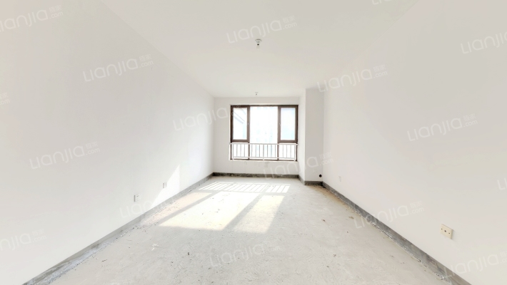 满二，南北通透，中高楼层，采光充足-客厅