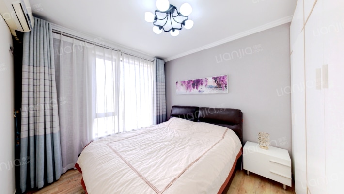 鸿坤D户型   精装修    全明格局    中间楼层-卧室B