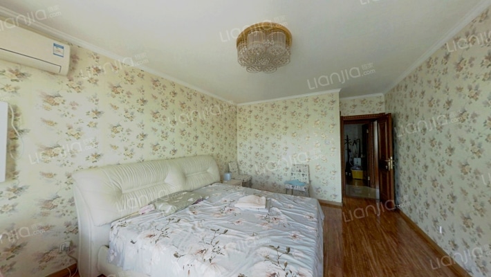 范阳路一梯两户洋房大跃层精装修带车库和地下室税费低-卧室A