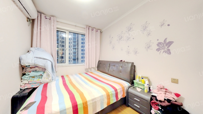 精装南北三居  格局好 采光好 小区绿化高，安静-卧室B