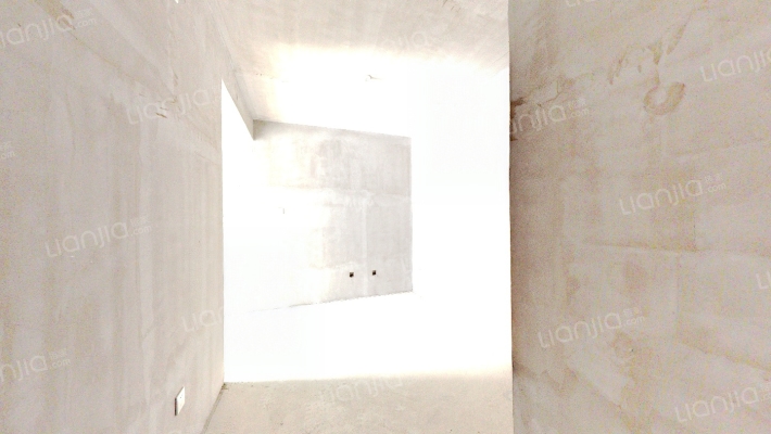 业主急售，毛坯房没装修，产权清晰。-卧室A