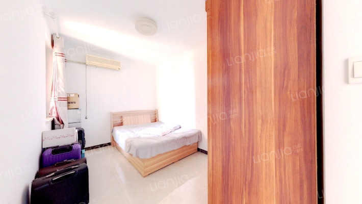 鸿坤高铁新干线，南北双通透C3户型三居室-卧室A