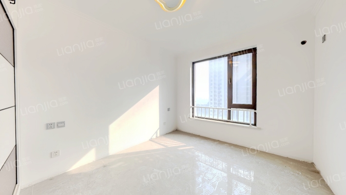 南北三居 业主诚意出售 价格可议-卧室C