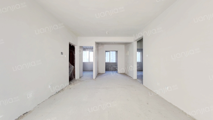 南北通透，三居双卫，新小区，人车分流，绿化好-客厅