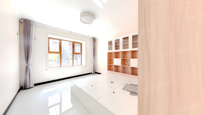 高铁新干线洋房一楼带院 边户洋房院子面积大-卧室C