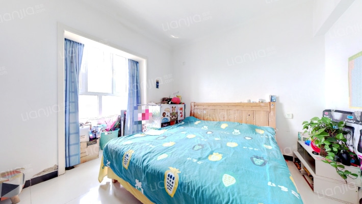 翡翠城两居户型方正 价格合适，房本满二税少-卧室A