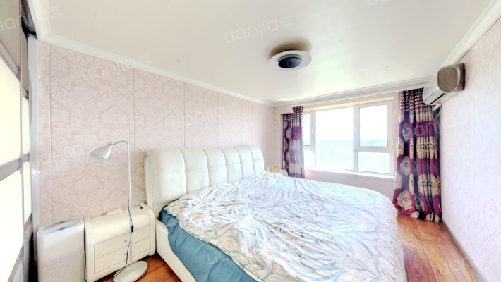 此房户型是复式，采光好，户型好，视野好。-卧室C