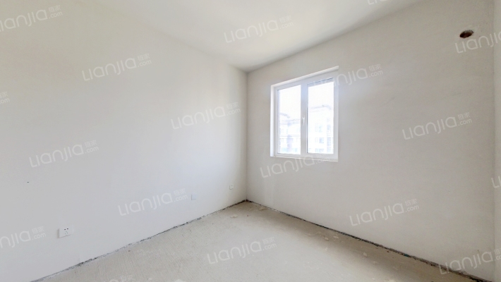 南北通透三居室,无遮挡。全天采光 ，双语-卧室B