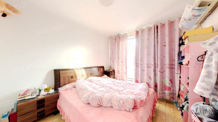 鸿坤理想湾，通透三居，自住装修，拎包入住-卧室A