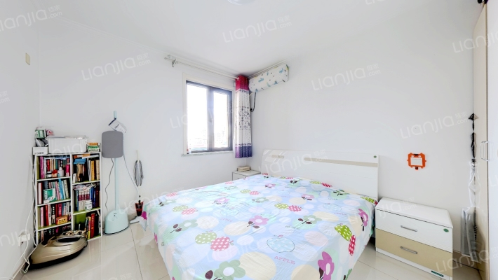 开发区南北三居精装修，中间楼层，采光好-卧室A