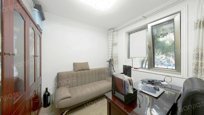 高铁新干线一楼带院子 精装修 南北通透 大三居 急售-卧室A