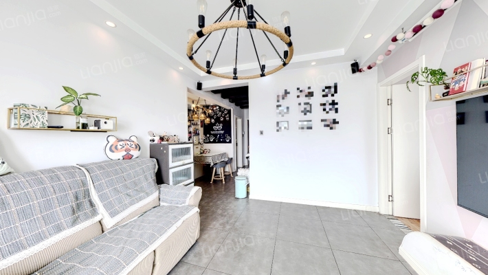 花园洋房社区  人车分流  业主自住的装修标准-客厅