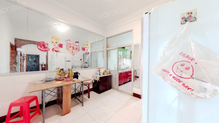 70年大产权，近东兴街，南北通透三居室，采光好视野好-餐厅