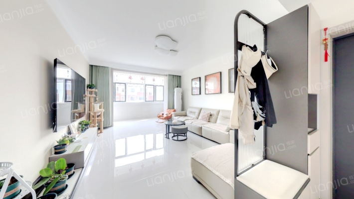 双语大三居 125平精装 南北通透  满五带小房-客厅