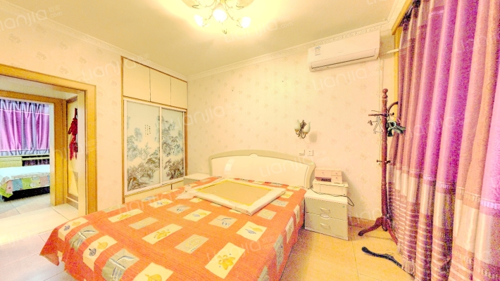 满五年，南北双通透，贯穿客厅，公摊小。-卧室C