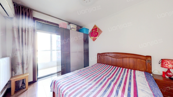 房本满五唯一，正规一室一厅， 小区环境好。-卧室