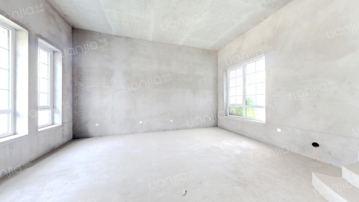 西京都 联排别墅  高尔夫区 环境优美 户型好-客厅