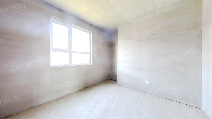 此房格局户型方正，中间楼层，满二税费少，南北通透-卧室B