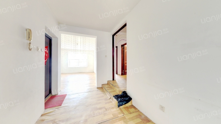 出售宏远景园小区，南北通透，毛坯房，二居室。-餐厅