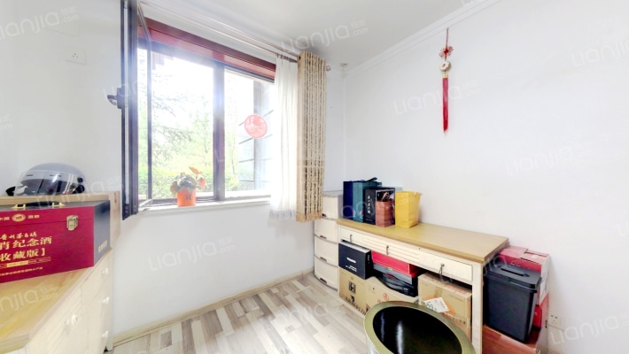 洋房带小院 边户 业主自住装修 带车位地下室-卧室B