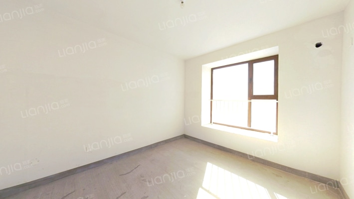 高铁区域，交通便捷，中高楼层，视野宽阔-卧室C