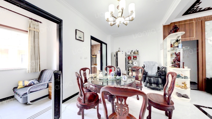 自住标准精装修，全天采光，视野无遮挡。-餐厅