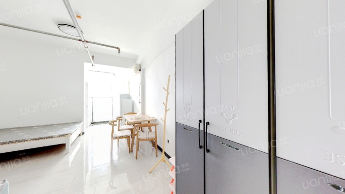 名流美域小区，开发区，交通便利大开间-卧室