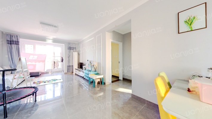 三居南北通透，户型方正，高楼层，花园小区，拎包入住-客厅