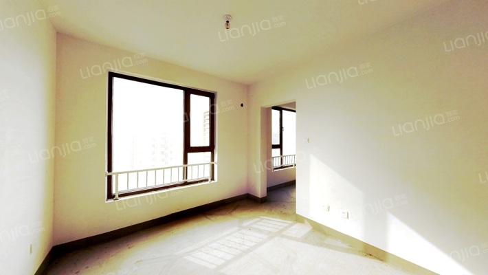 朝南的三居室 利用空间大 楼间距宽 视野开阔-卧室C