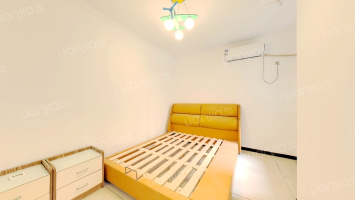 高铁新干线 2室1厅 南-卧室A