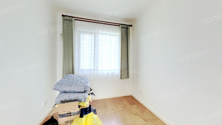 本房是经典的四叶草户型，南北通透，双明卫，好楼层。-卧室D